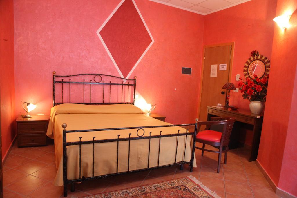 B&B Rinascente Paola Habitación foto